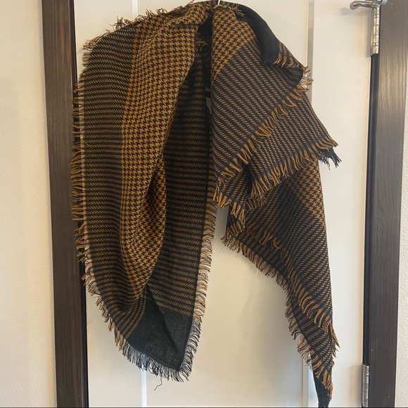 Collectif Accessories - Giant Oversized Vintage Style Scarf